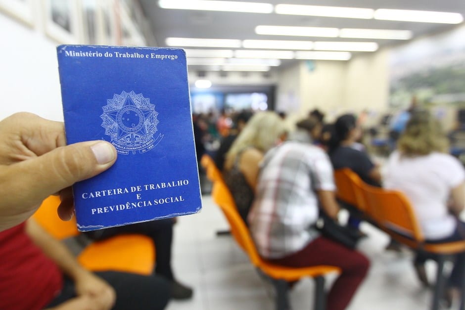 SJC tem 228 vagas de emprego para quem tem ensino fundamental
