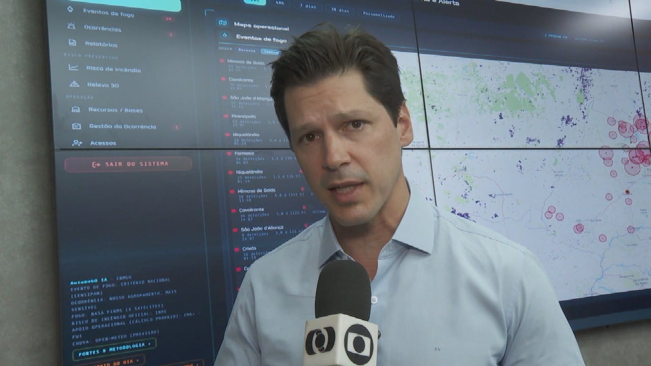 Daniel Vilela aposta em IA e mais bombeiros para combater queimadas em Goiás