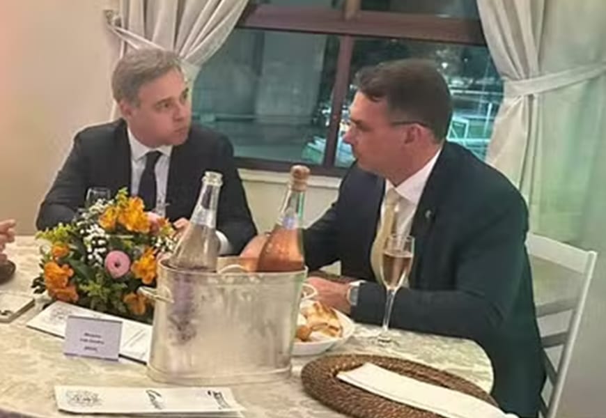 Flávio é contra fim da escala 6×1, esconde do eleitor e faz TSE censurar anúncios de Lula