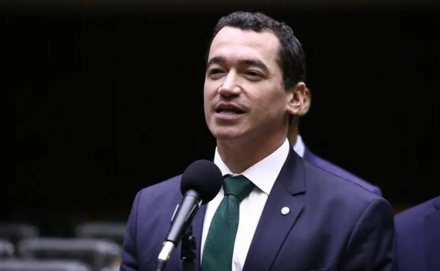 Alexandre Guimarães é o 2º candidato mais multado pelo Ibama no país e soma quase R$ 1,5 milhão