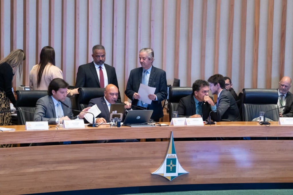 Como nasce uma lei no Distrito Federal, passo a passo