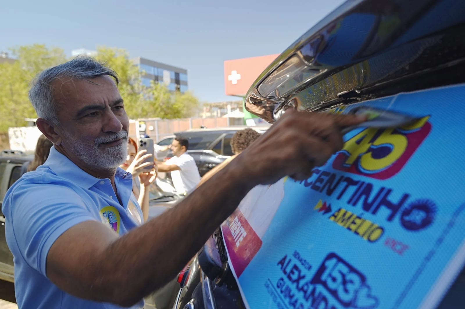 Adesivaço de Vicentinho reúne apoiadores nesta segunda em Palmas