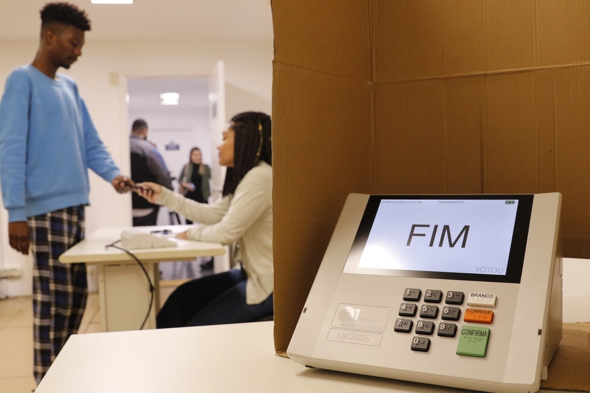 Até que horas pode votar?