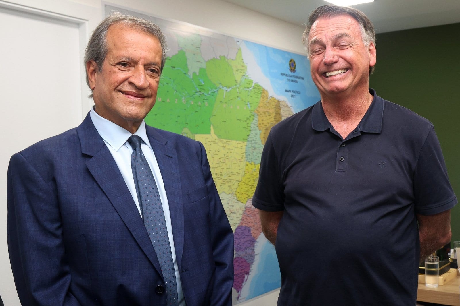 Bolsonaro pede a Moraes para receber Valdemar da Costa Neto após fuga de Flávio para os EUA