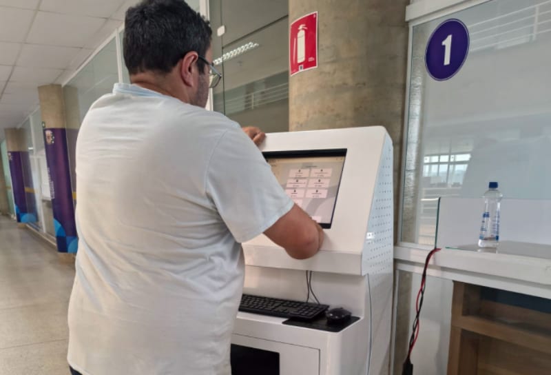 Leme instala terminal de autoatendimento da Receita no Paço Municipal