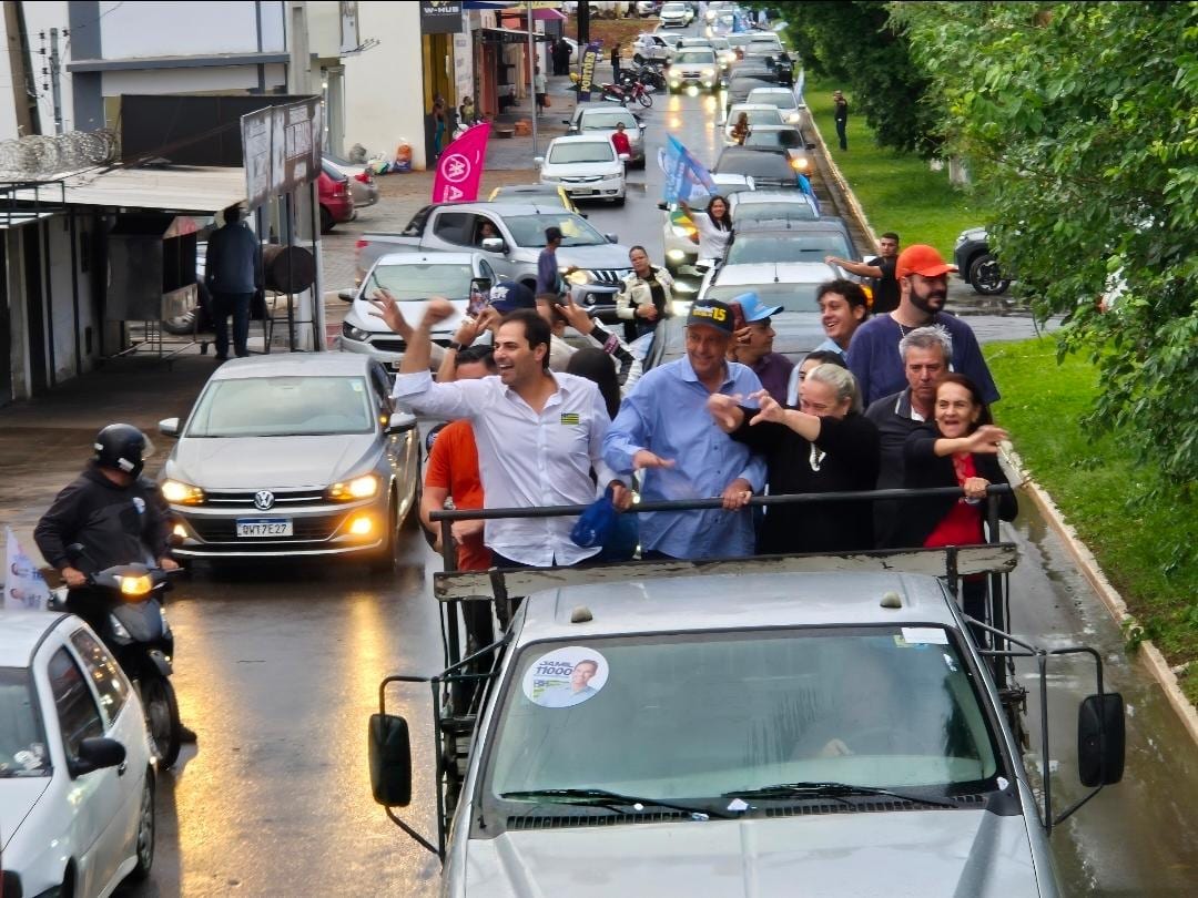 Jamil Calife participa de carreatas da vitória em agradecimento a Catalão e Ouvidor