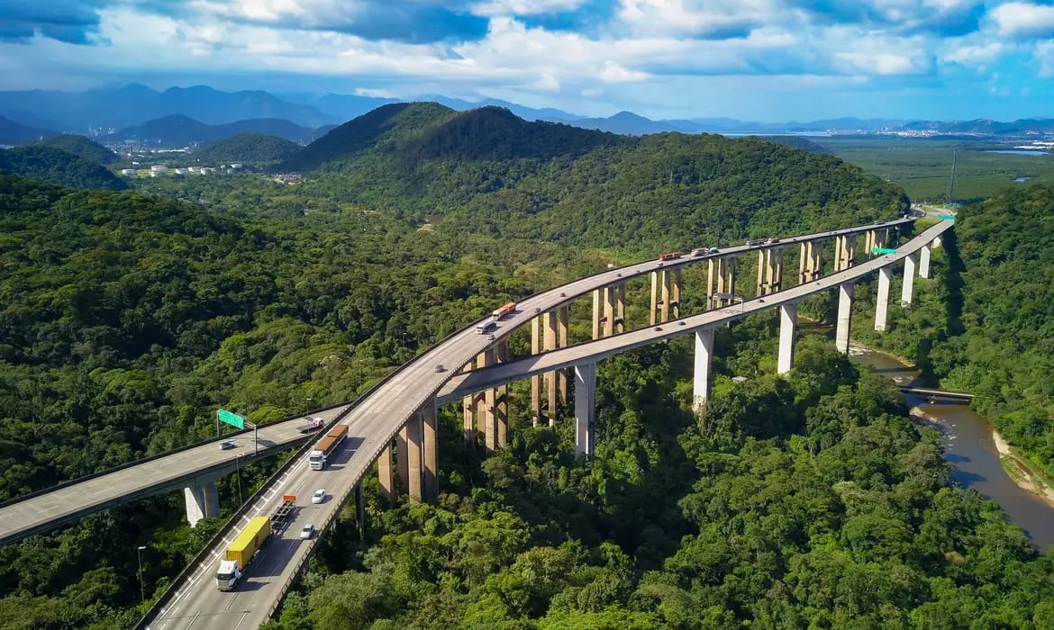 CNI diz que Brasil precisa dobrar investimento em infraestrutura para zerar déficit
