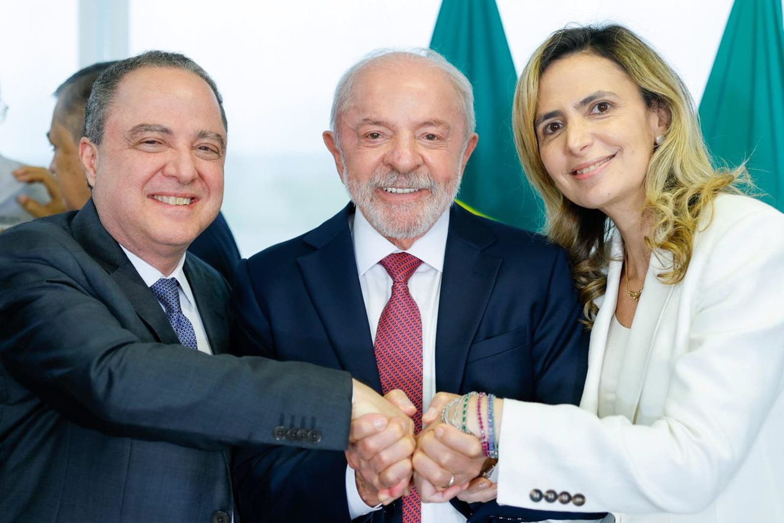 Nova lei amplia acesso a remédios contra infarto e AVC em UPAs e no Samu em todo o país