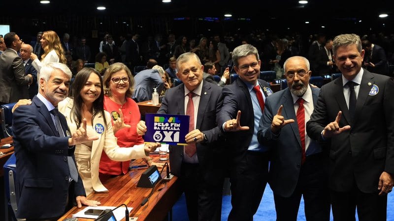 Às vésperas do segundo turno presidencial, Senado Federal aprova fim da escala 6x1