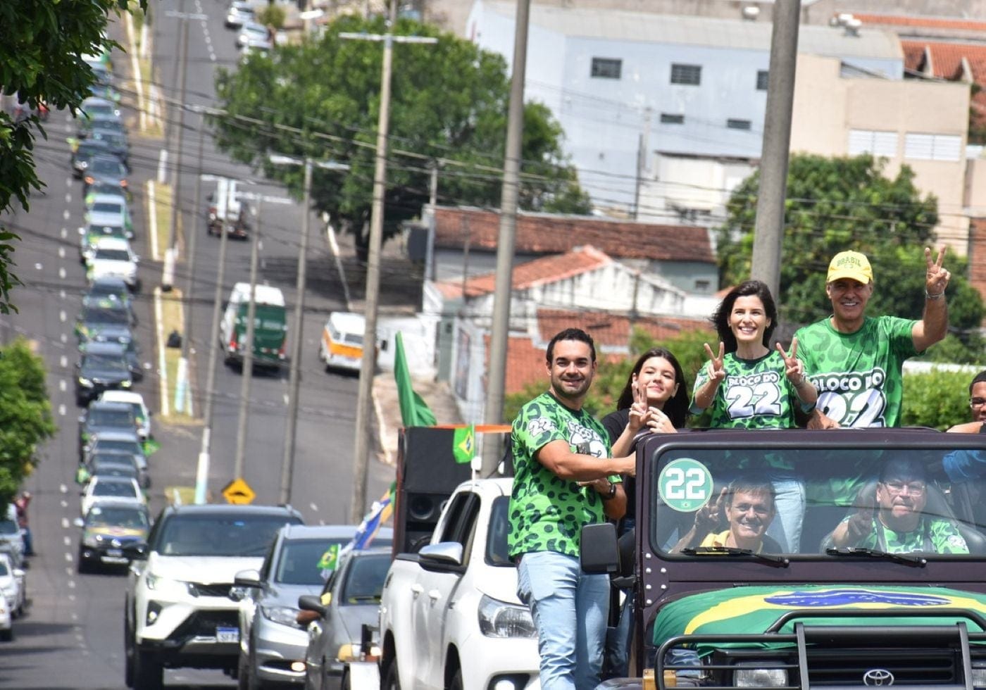 Dani Alonso e Capitão Augusto participam de megacarreata em Marília