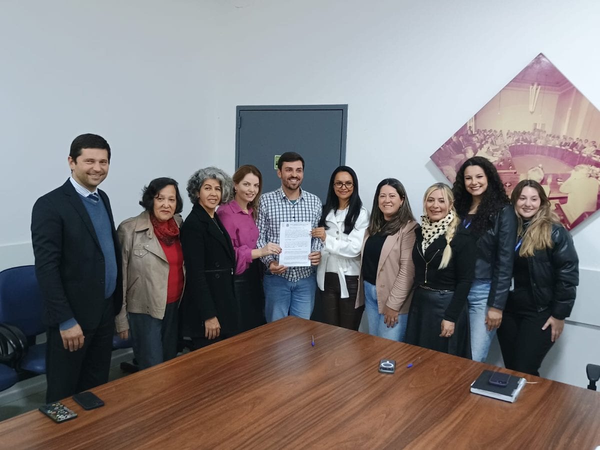 Câmara de Santa Cruz fecha convênio para atendimento jurídico a mulheres