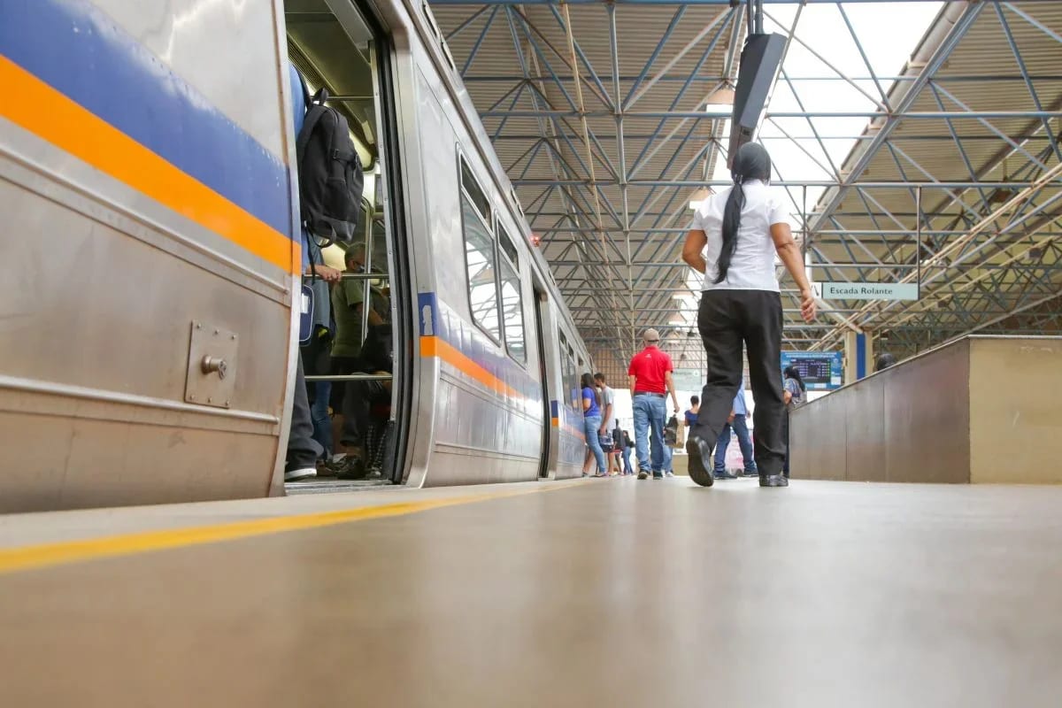 Peça solta causou descarrilamento e parou todas as estações da Asa Sul em 28 de julho