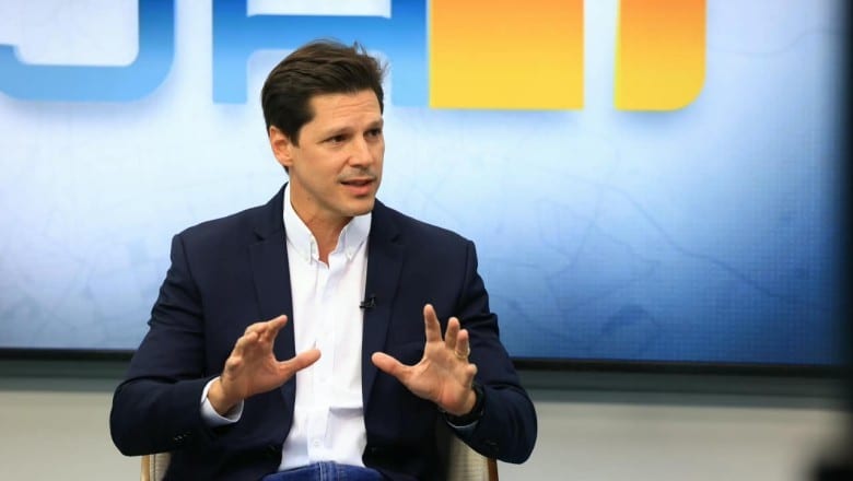 Após reeleição, Daniel Vilela mantém ritmo de trabalho e acelera projetos estratégicos