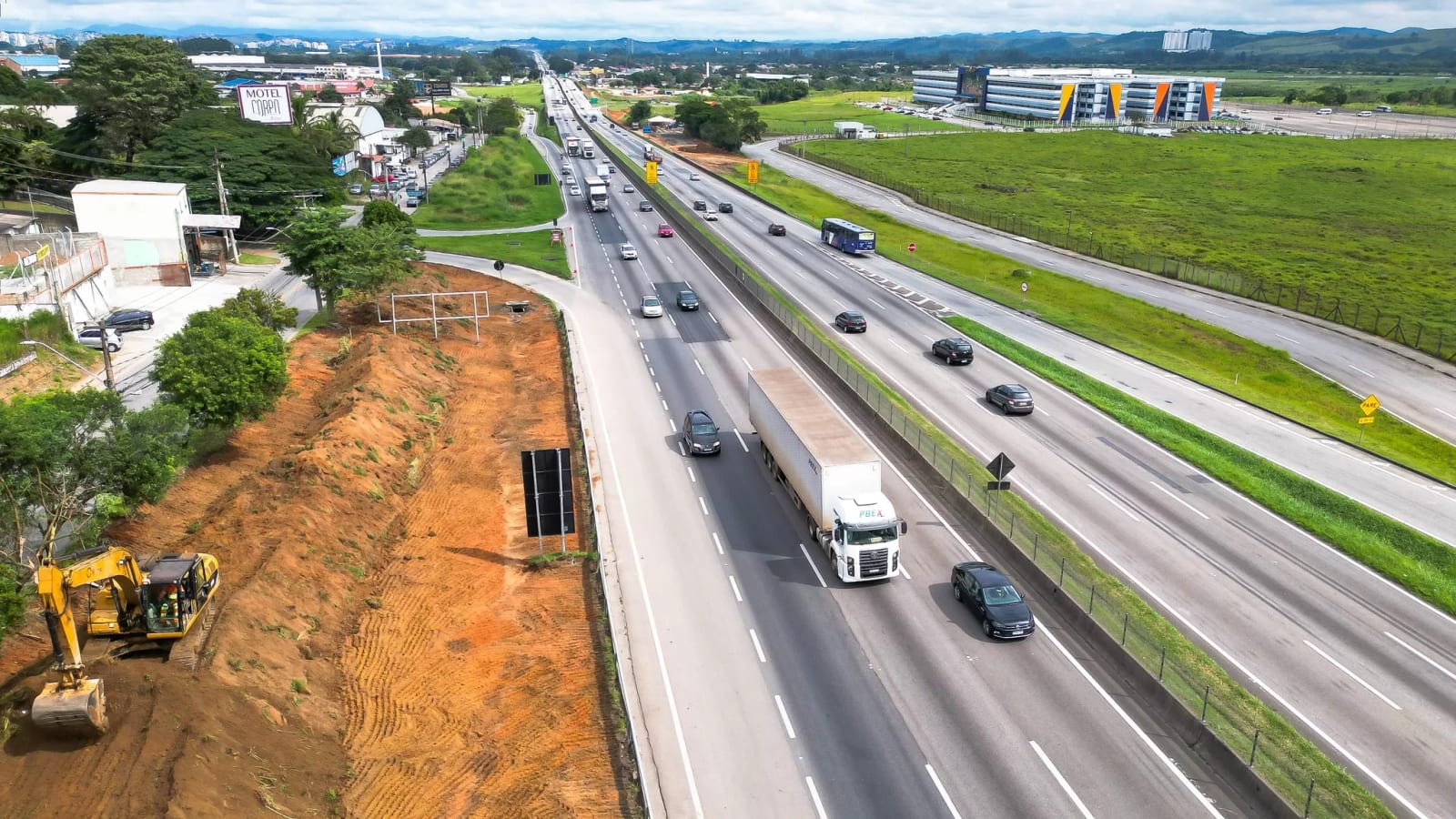 Feriado de Finados deve movimentar mais de 2,7 milhões de veículos nas rodovias do Vale