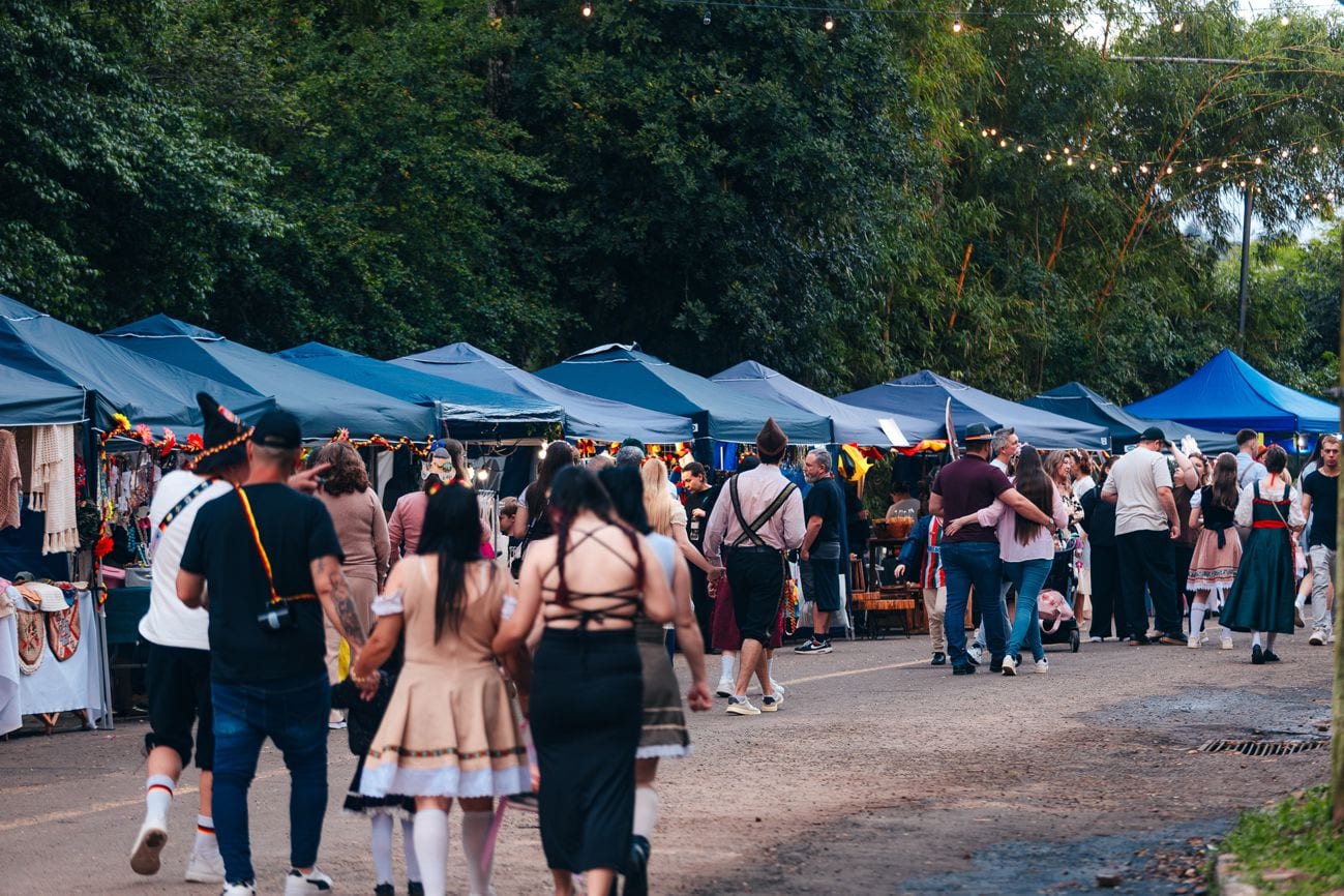 Food Park Cultural reúne trabalho de artesãos locais na 41ª Oktoberfest
