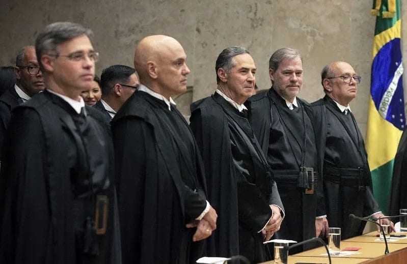 Senadores protocolam PEC para alterar regras de indicação e elevar idade mínima de ministros do STF