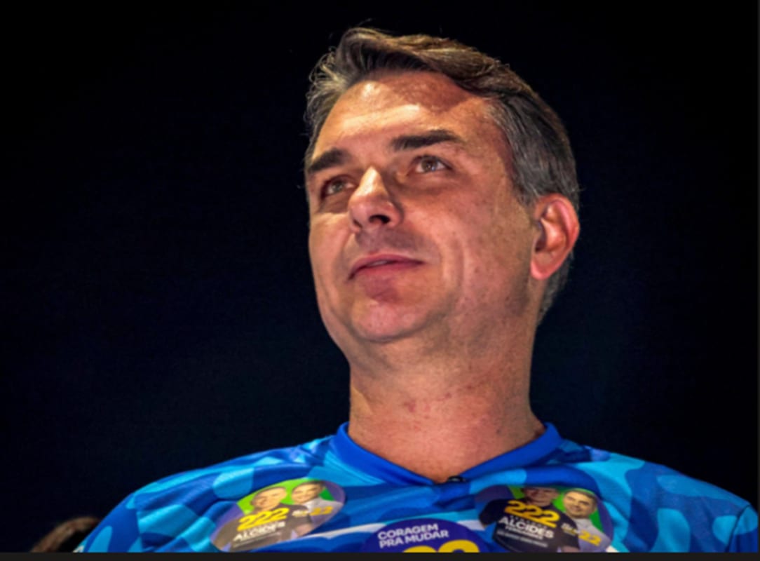 Disputa pelo eleitor de Flávio Bolsonaro agita o 2º turno no Tocantins