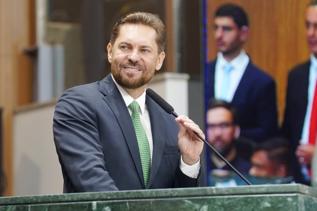 Bruno Peixoto assumirá governo de Goiás durante férias de Daniel Vilela
