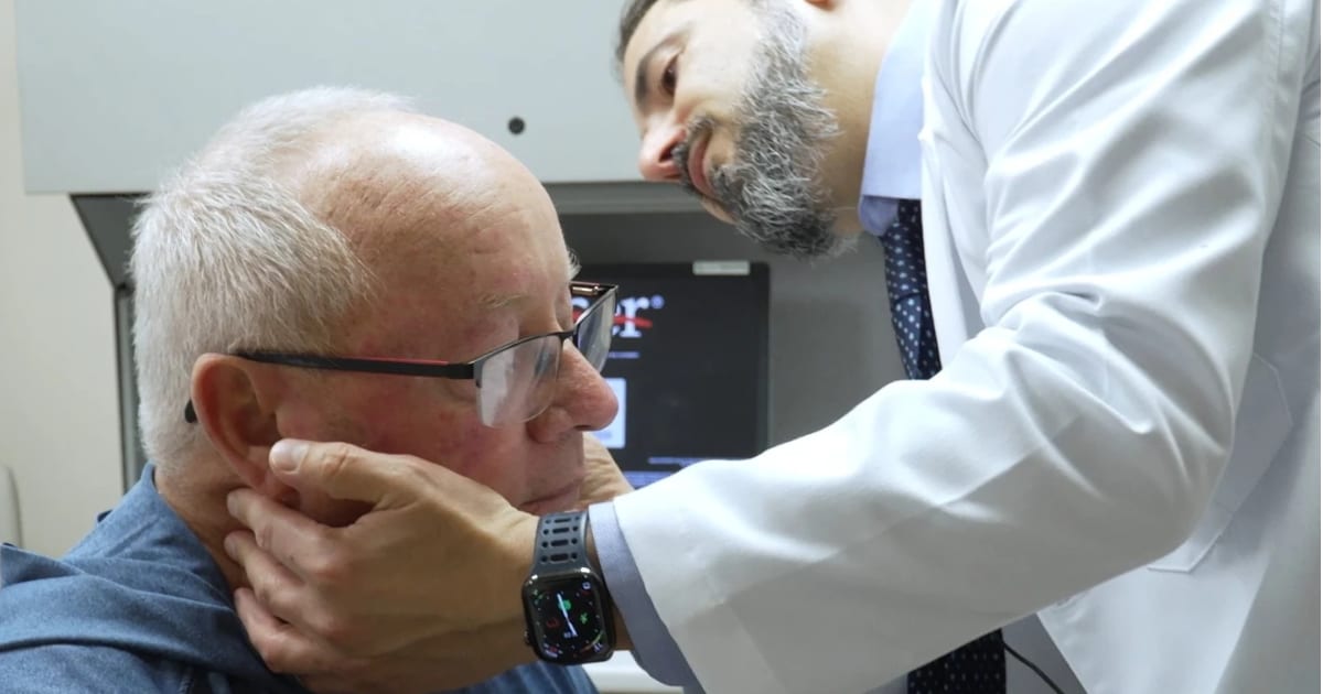 TRATAMENTO PERSONALIZADO REDUZ RISCO DE RETORNO DO MELANOMA EM ESTUDO CLÍNICO