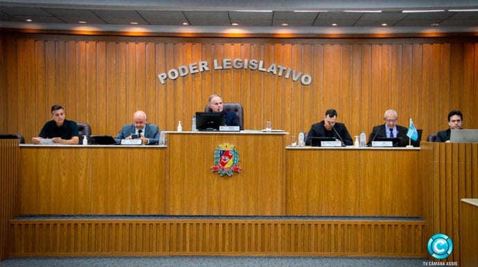 Câmara de Assis vota Zona Azul e transparência em contratos nesta segunda, 14/9