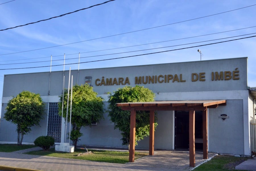 Vereadores de Imbé aprovam por unanimidade auxílio-alimentação de R$ 800 para si próprios