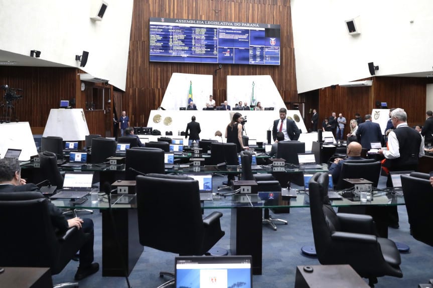 Segurança de traves de gol e atendimento optométrico em óticas estão na pauta da Assembleia Legislativa nesta segunda-fe
