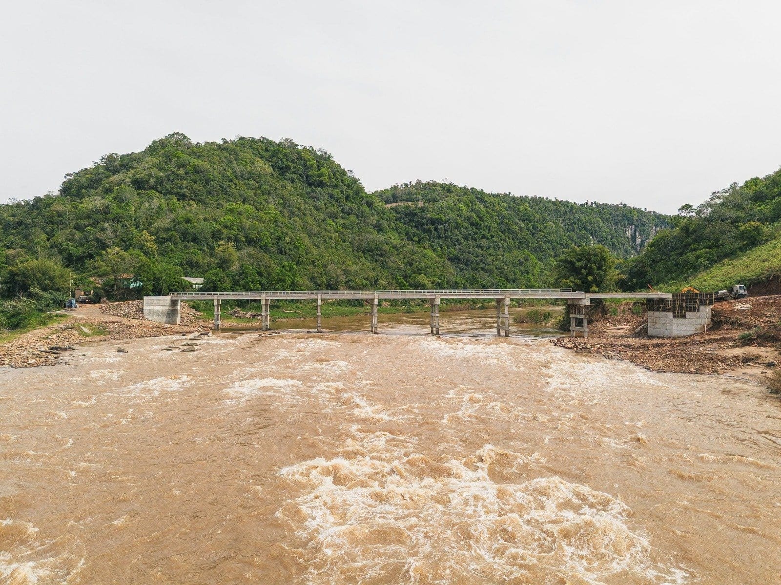 Reconstrução da ponte sobre o Rio Jacuizinho avança entre Arroio do Tigre e Estrela Velha