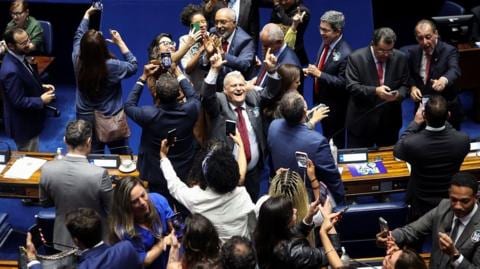 Como foi a votação do Senado que aprovou fim da escala 6x1: veja repercussão