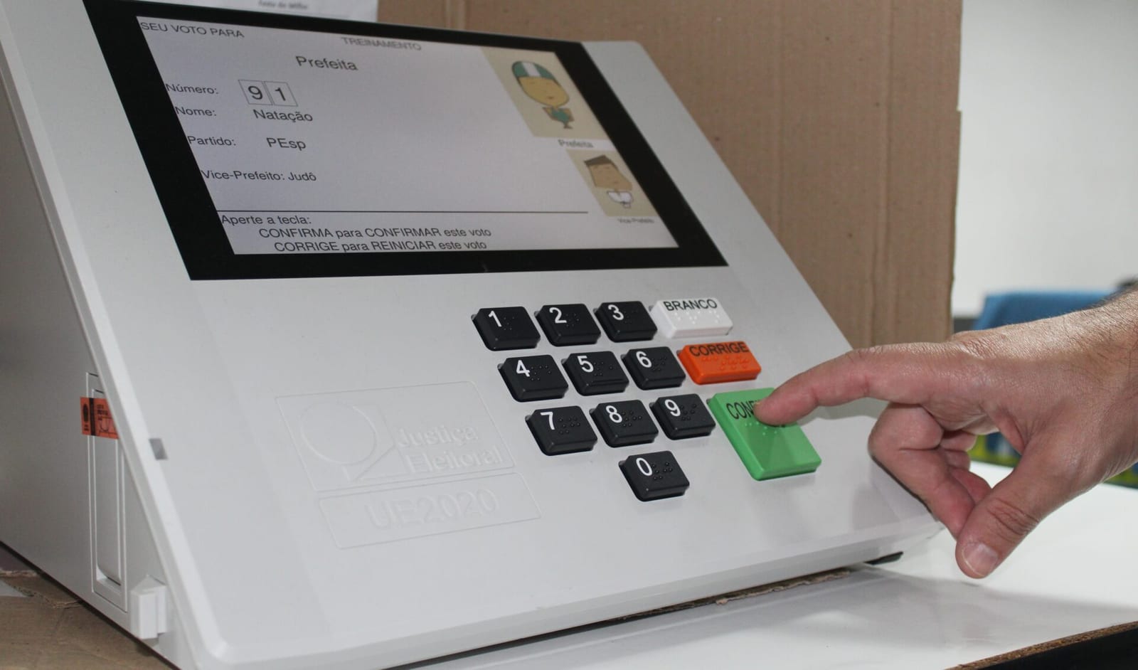 Assédio eleitoral no trabalho: quando uma pressão vira crime eleitoral