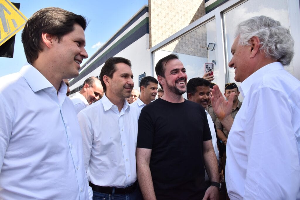 Mendanha sobe a 7,7% e encosta em Gracinha no segundo voto ao Senado