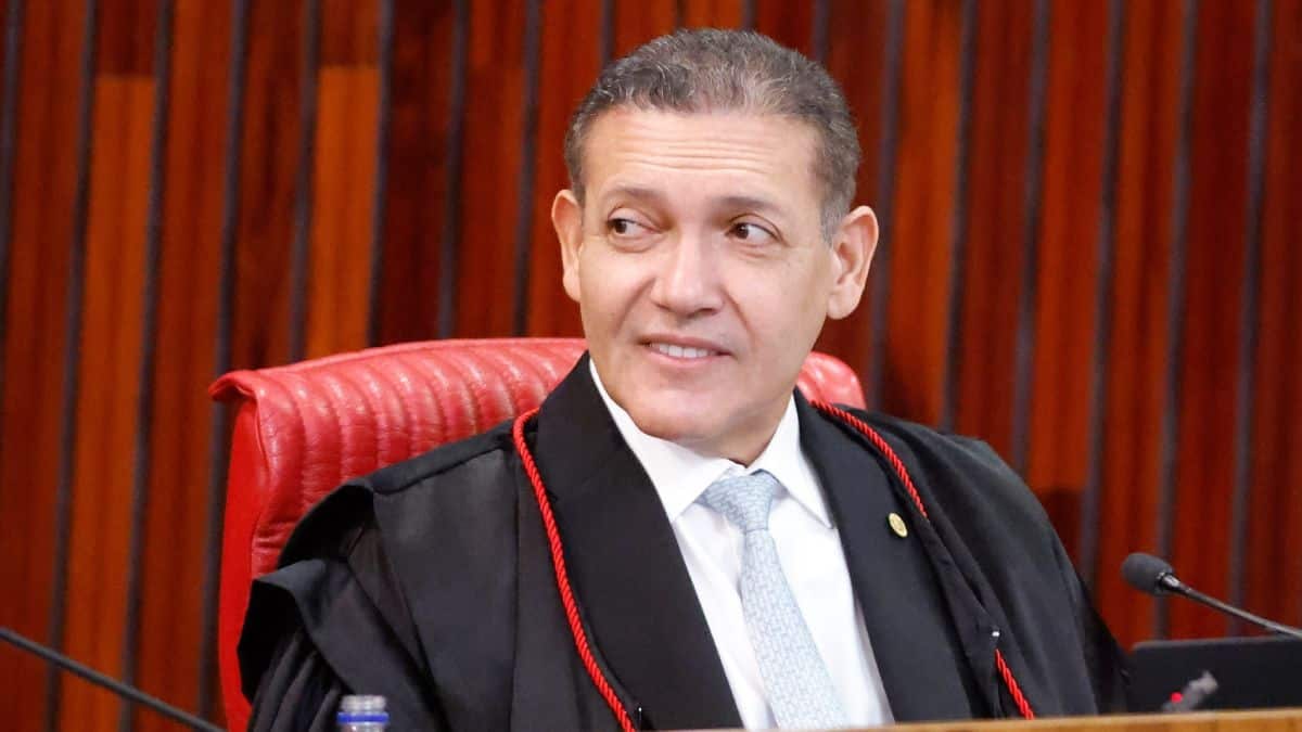 TSE não acha mensagens e Kassio convoca campanhas