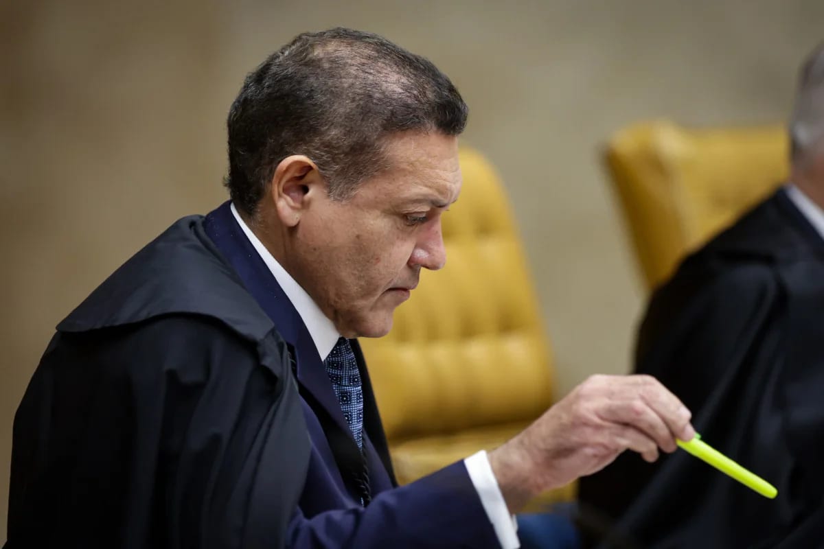 Kassio dá prazo para PGR se manifestar sobre revisão criminal de Bolsonaro