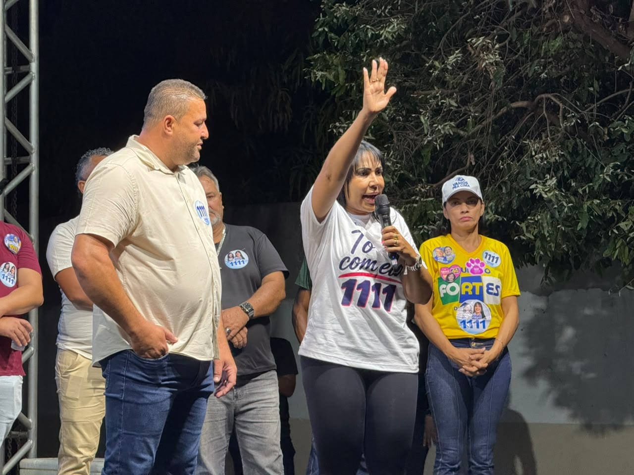 Tetin pede R$ 500 mil para moradias; Janad diz que enviará mais