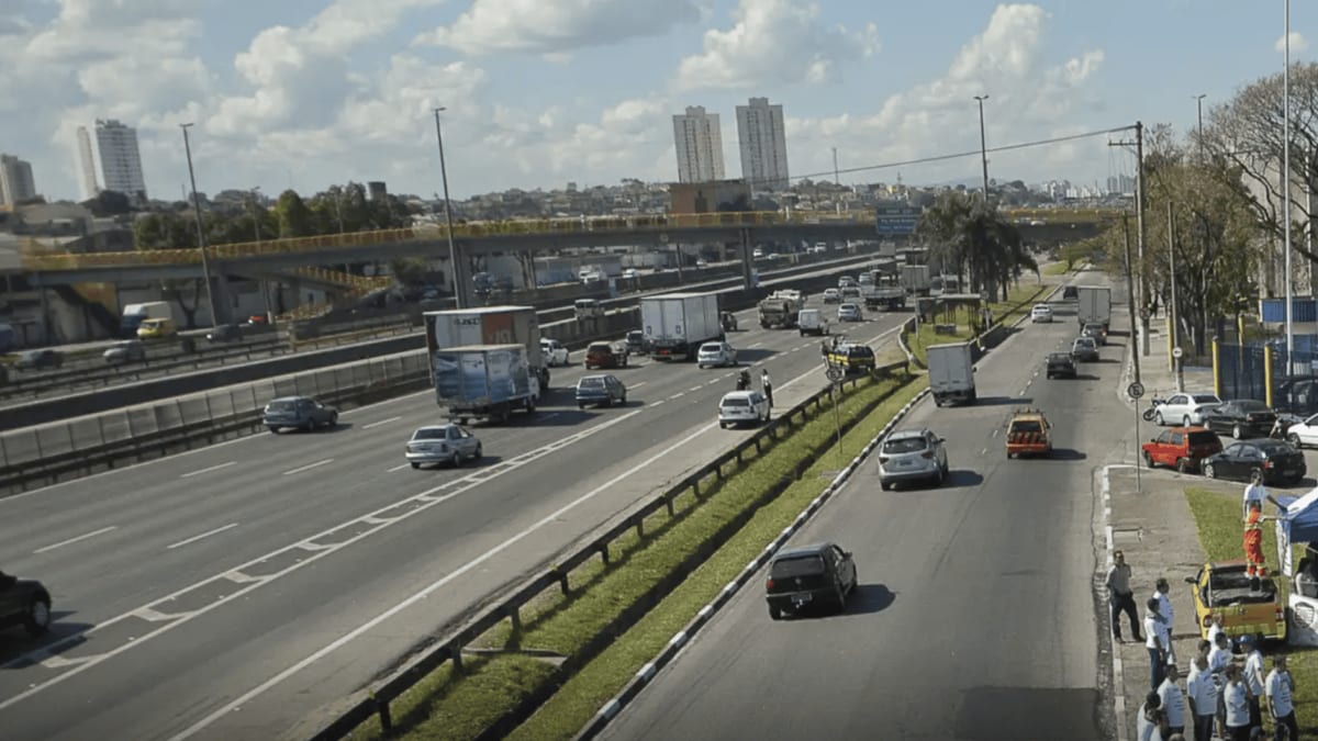Próximo presidente terá R$ 16,07 bilhões para investir em transportes em 2027