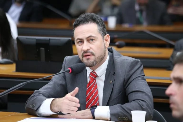 Presidente do PT-SP lamenta falta de ônibus: ‘Transporte gratuito serve para preservar a democracia’