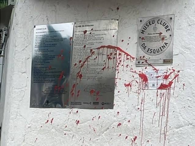 Memorial do Clube da Esquina é vandalizado a três dias do aniversário de Milton Nascimento