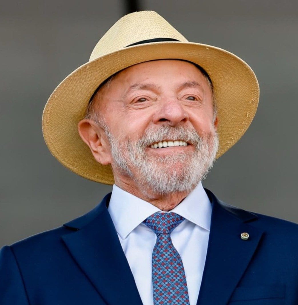 Em virada histórica, Lula derrota Flávio Bolsonaro e chega ao quarto mandato como presidente
