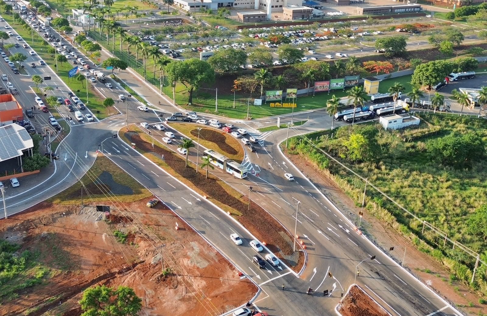 Rotatória na GO-070 é reconfigurada para melhorar circulação de veículos