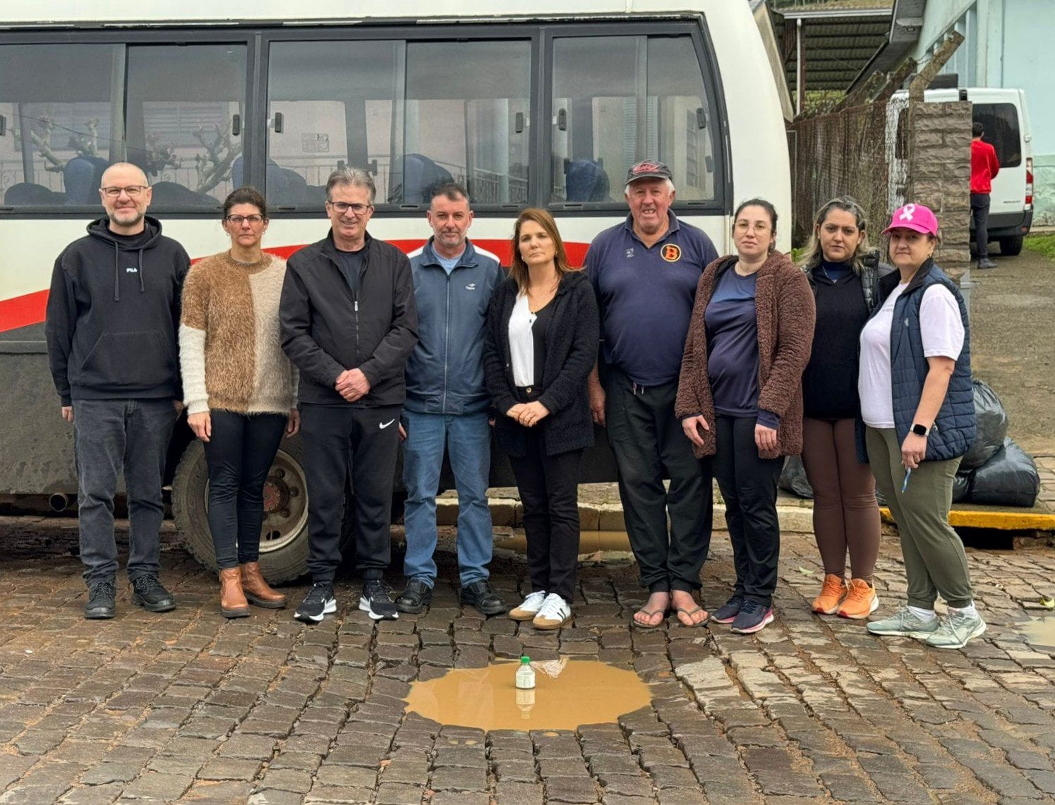 Moradores cobram melhorias na infraestrutura da Vila Jansen