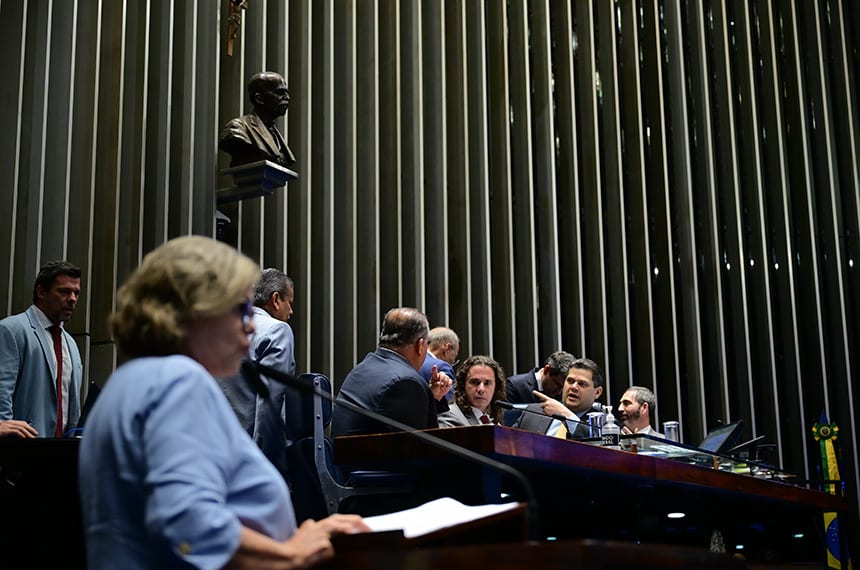 Pacote de apoio a agricultura, transporte e aviação vai à sanção presidencial