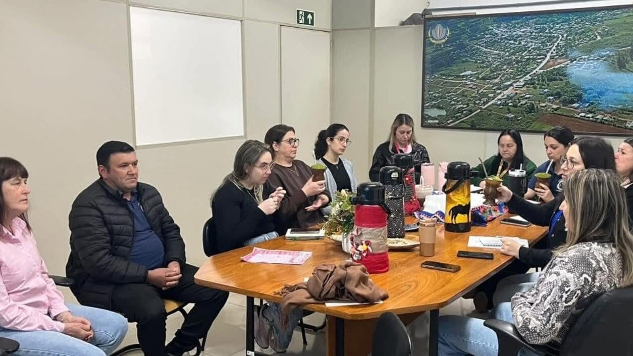 Rede Intersetorial de Lagoão reúne setores para alinhar ações e fortalecer atendimento às famílias