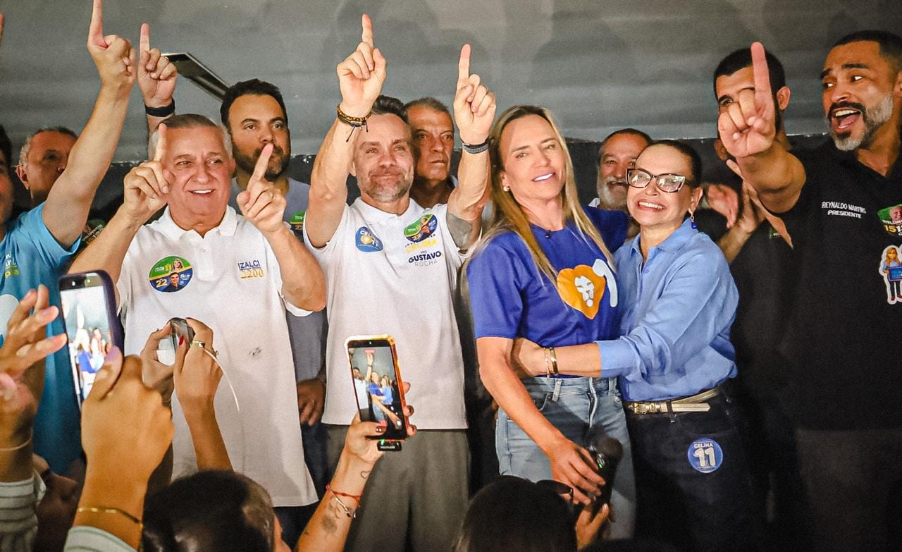 Izalci é homenageado pela Polícia Civil e defende autonomia do Fundo Constitucional