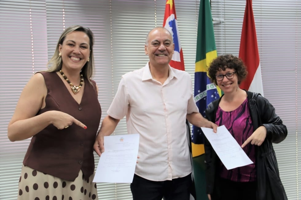 Prefeito sanciona lei que cria 121 novos cargos efetivos de professor em Presidente Prudente