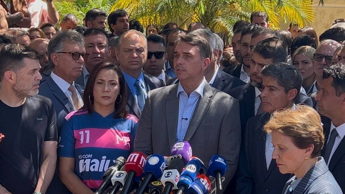 Flávio defende mudar Constituição com foco no Judiciário