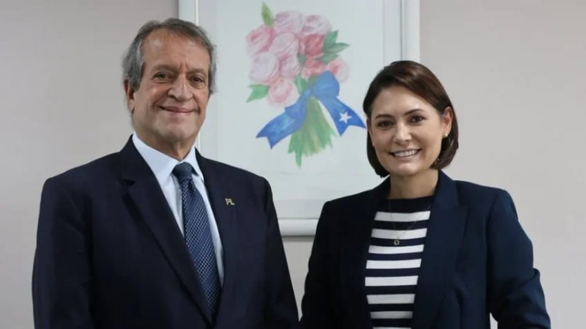 Valdemar e Michelle se reúnem para discutir os próximos passos do PL após saída de Flávio Bolsonaro do Brasil