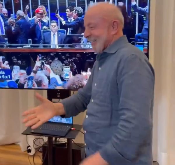 "Uma conquista histórica para milhões de trabalhadores", diz Lula sobre o fim da escala de trabalho 6×1