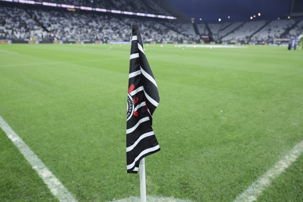 Corinthians é cobrado pelo MP por calotes e R$ 60 milhões sem comprovantes