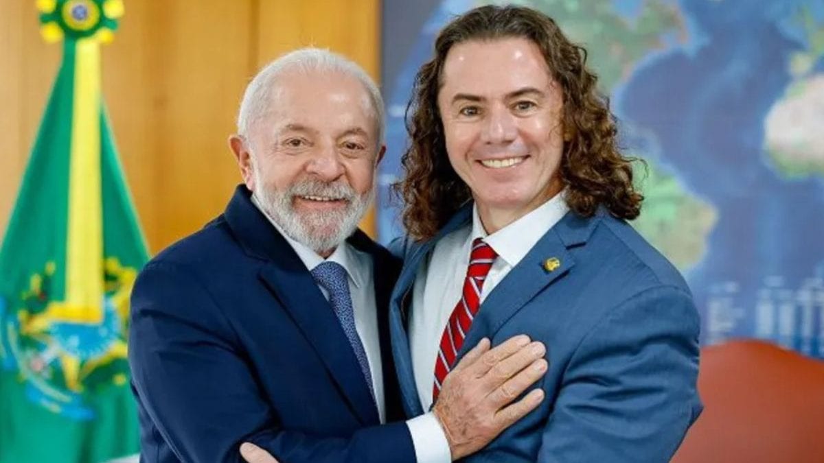 TRE-PB manda campanha de Veneziano retirar propaganda com Janine Lucena