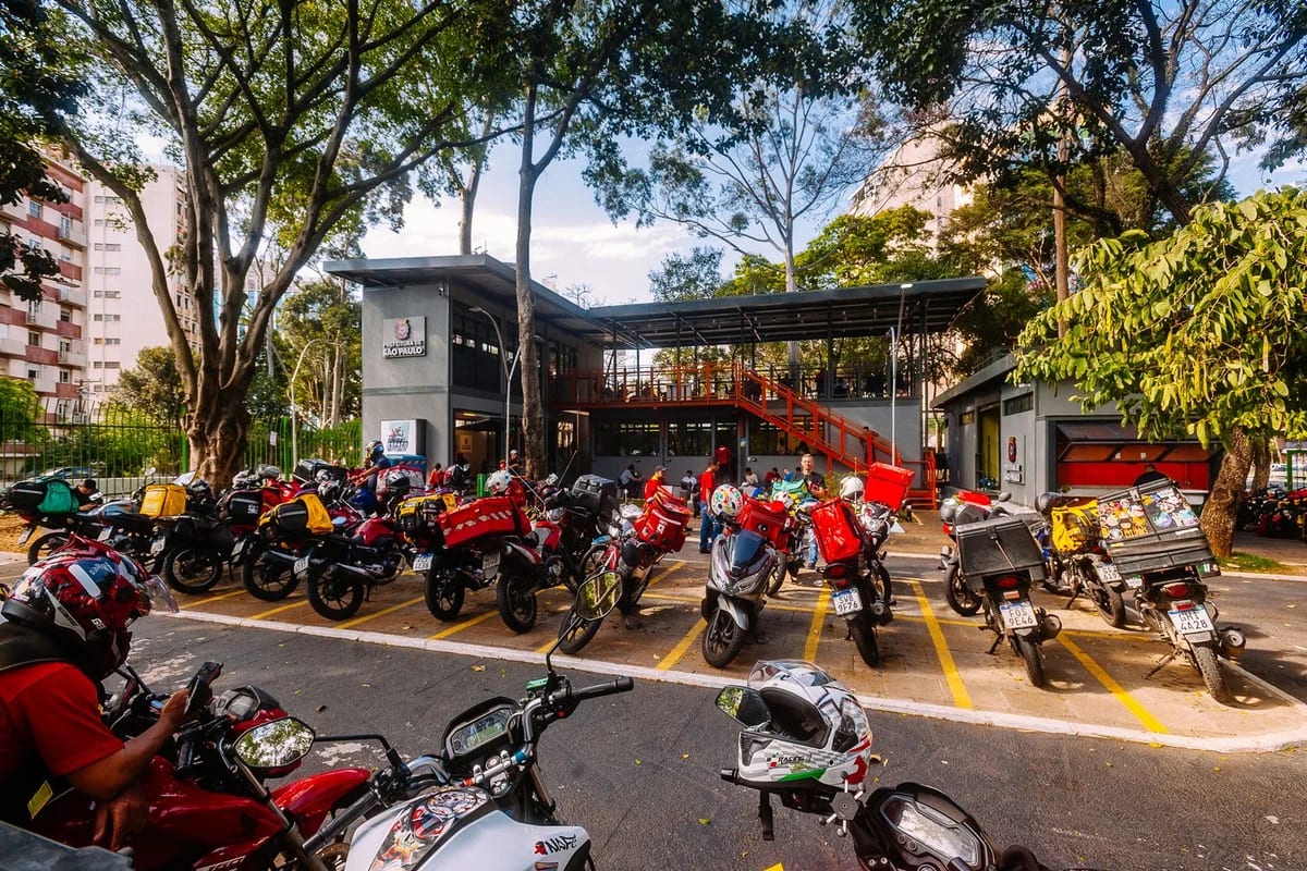Prefeitura abre Espaço Motoboy na Avenida Paulista com investimento de R$ 2,2 milhões