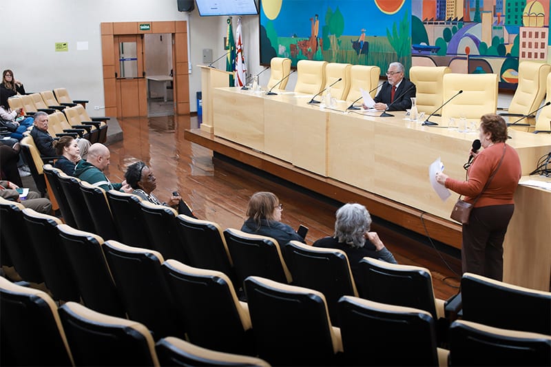 Comissão do Idoso debate fila da Vila dos Idosos, BPC e mudanças no CadÚnico